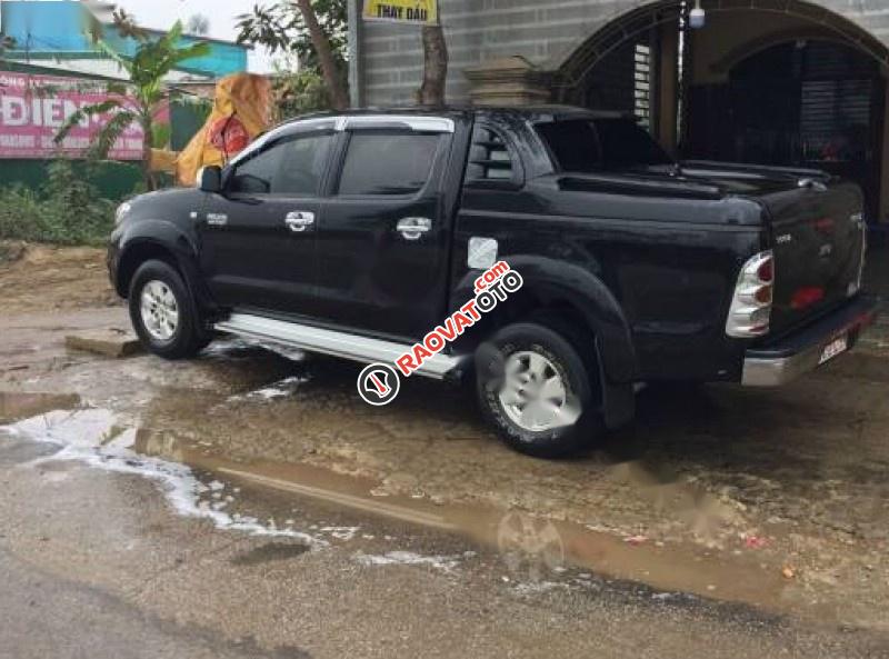 Xe Toyota Hilux 3.0G 4x4 MT đời 2010, màu đen, xe nhập số sàn, 402 triệu-2