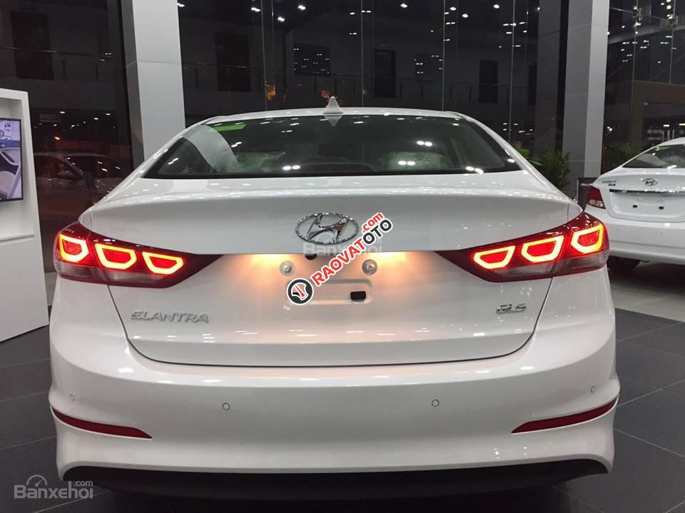 Hyundai Bà Rịa Vũng Tàu - Elantra 2018, kiểu dáng sang trọng, tiện nghi ưu đãi 70 triệu-2