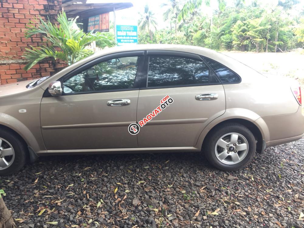 Cần bán Daewoo Lacetti sản xuất 2010, màu vàng, 245 triệu-6