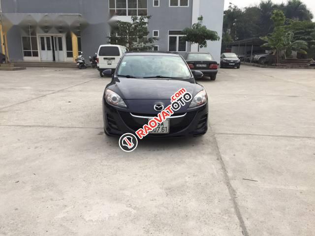 Cần bán gấp Mazda 3 AT đời 2010, màu đen, xe nhập  -0