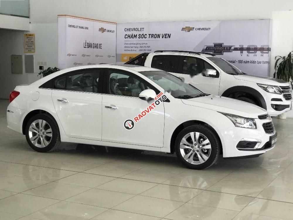 Cần bán xe Chevrolet Cruze LTZ 1.8L năm 2017, màu trắng-4