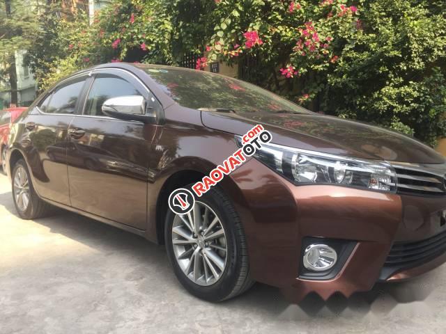 Cần bán Toyota Corolla Altis 1.8 năm 2016, màu nâu số tự động-1