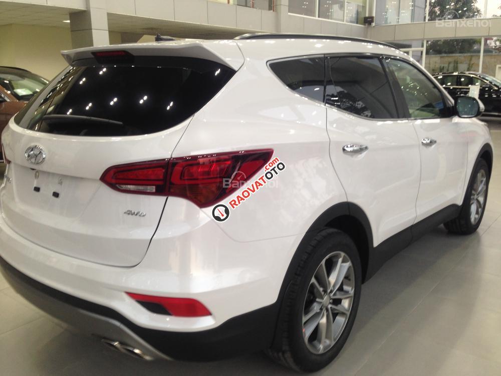 Bán xe Hyundai Santa Fe 2.2 AT 4WD đời 2017, màu trắng-2