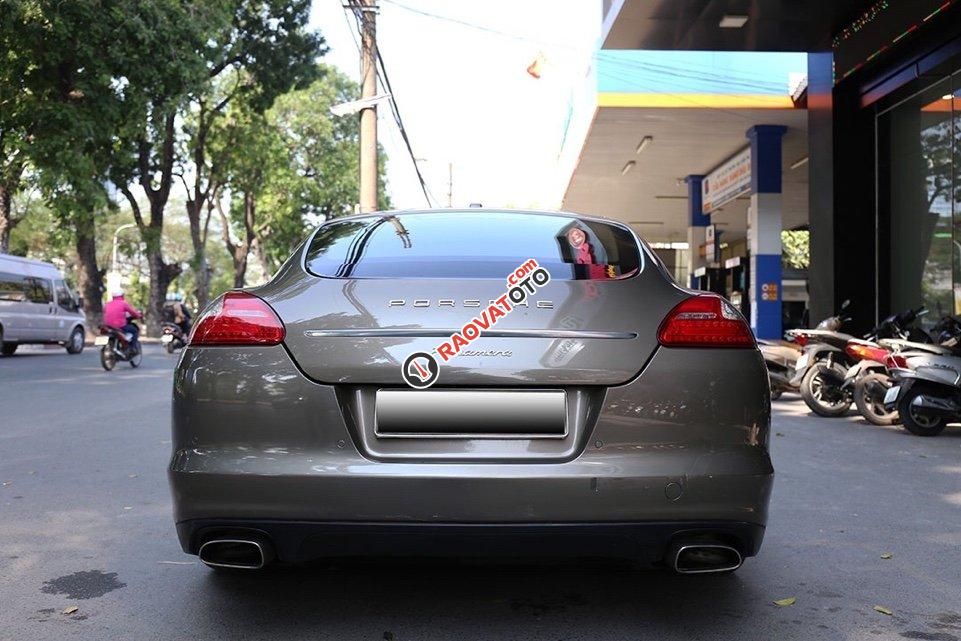 Cần bán Porsche Panamera 4 đời 2010, màu da lươn, nhập khẩu nguyên chiếc tại Đức, đăng kí 2012-5