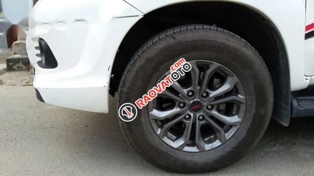 Cần bán gấp Toyota Fortuner TRD Sportivo 2016, màu trắng như mới-2