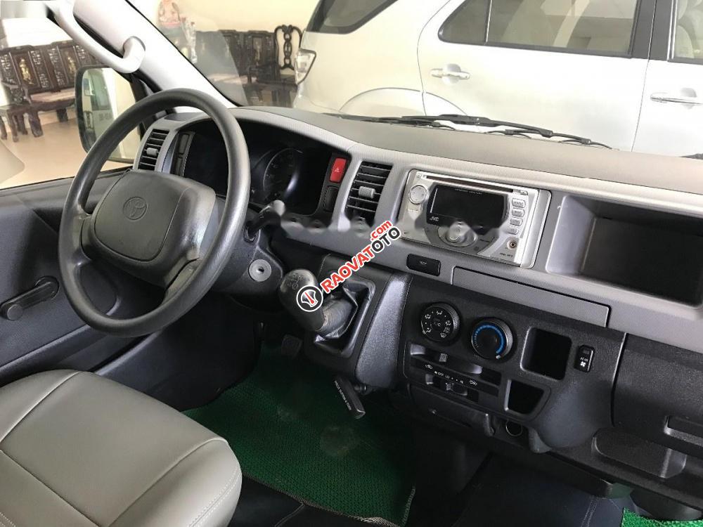 Bán Toyota Hiace đời 2010, màu xanh lam-3