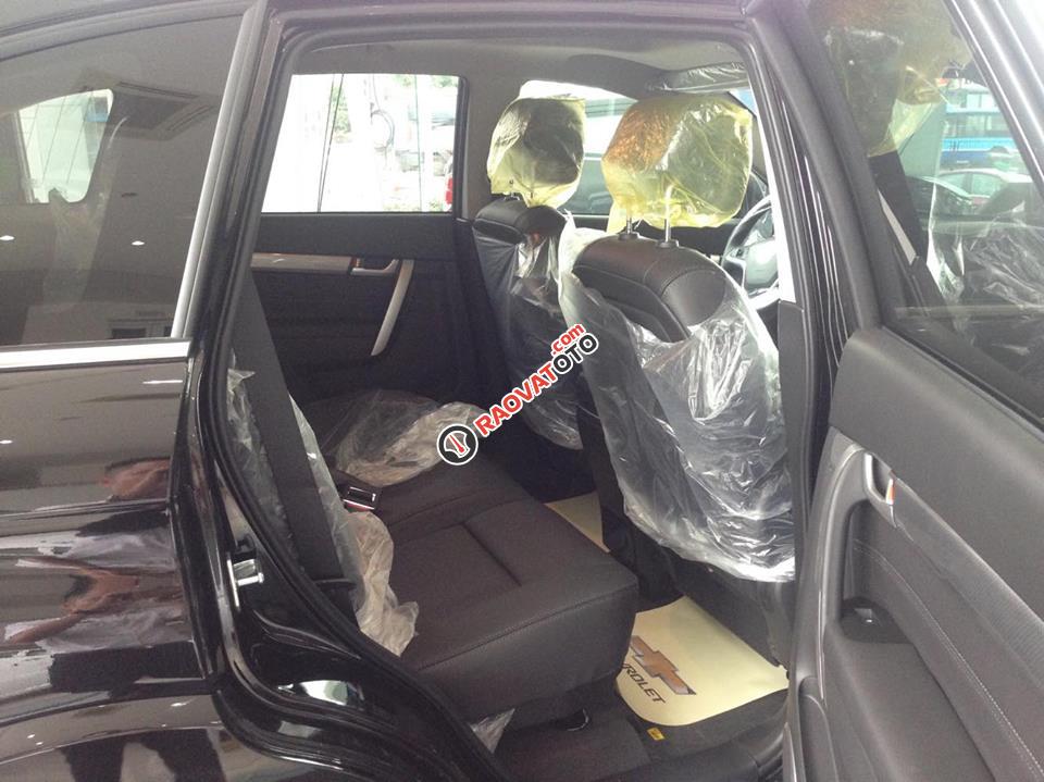 Cần bán Chevrolet Captiva Revv LTZ 2.4 AT đời 2018, màu đen, 879 triệu-4