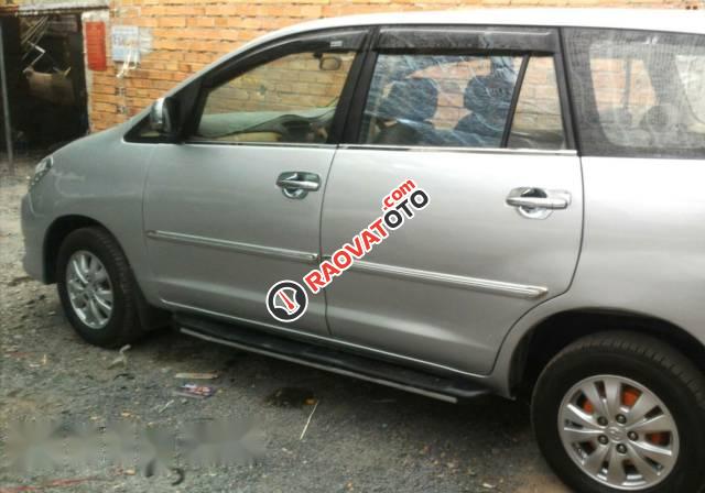 Bán Toyota Innova G năm 2010, màu bạc, giá chỉ 385 triệu-3