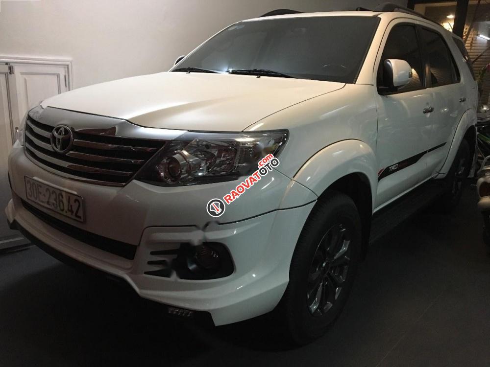 Cần bán Toyota Fortuner năm 2016, màu trắng số tự động-1