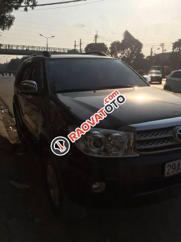 Bán Toyota Fortuner năm 2011, màu đen xe gia đình-1