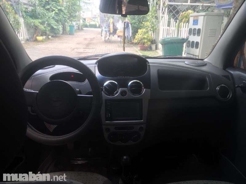 Cần bán Chevrolet Spark đời 2010, màu bạc, nhập khẩu, giá cạnh tranh-0