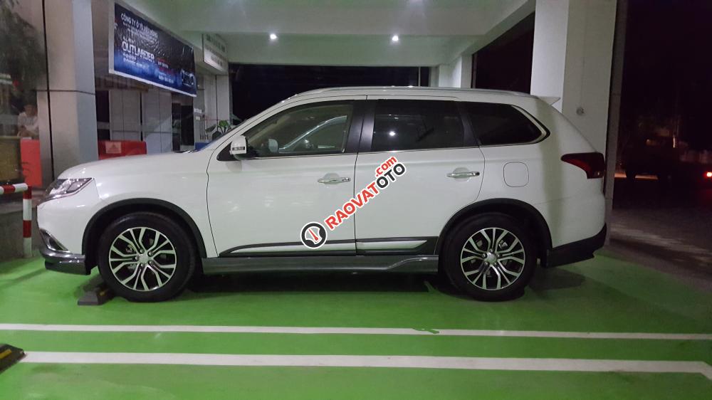 Mitsubishi Outlander 2018, khuyến mại vô cùng hấp dẫn duy nhất trong tháng-13