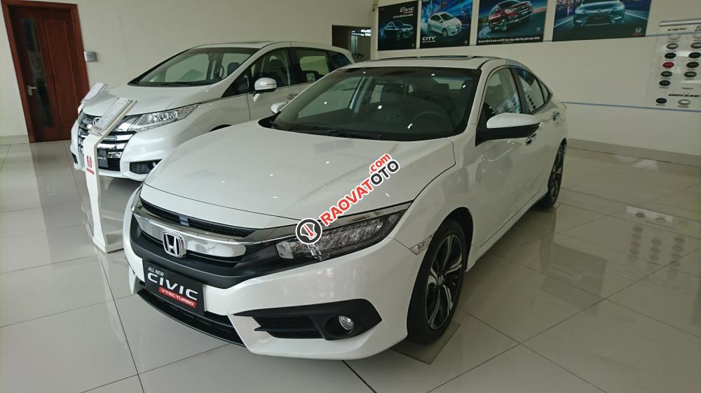 Honda Civic đời 2018, nhập khẩu nguyên chiếc, cá tính mạnh mẽ-0