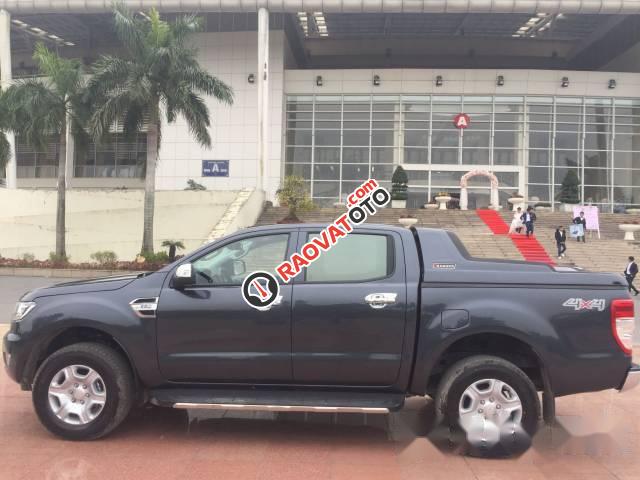 Chính chủ bán Ford Ranger đời 2016, màu đen-0