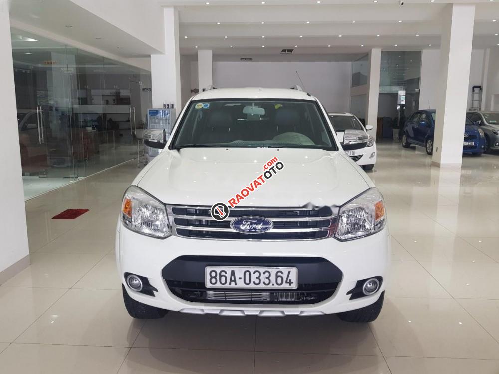 Bán xe Ford Everest AT năm 2015, màu trắng số tự động, giá 665tr-1