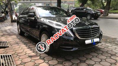 Bán Mercedes S500 sản xuất 2016, màu đen, xe đã qua sử dụng-2