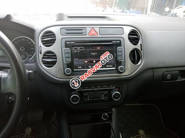 Bán xe Volkswagen Tiguan AT đời 2010, màu bạc, nhập khẩu nguyên chiếc số tự động, giá tốt-1