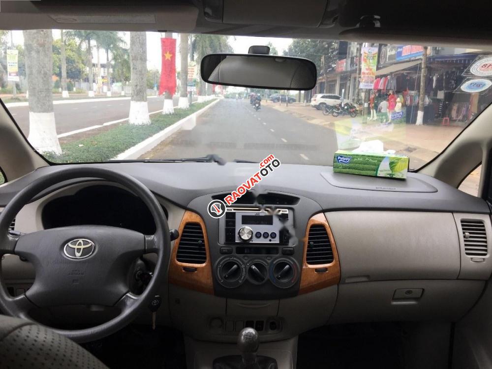 Bán xe Toyota Innova G đời 2011, màu bạc giá cạnh tranh-5