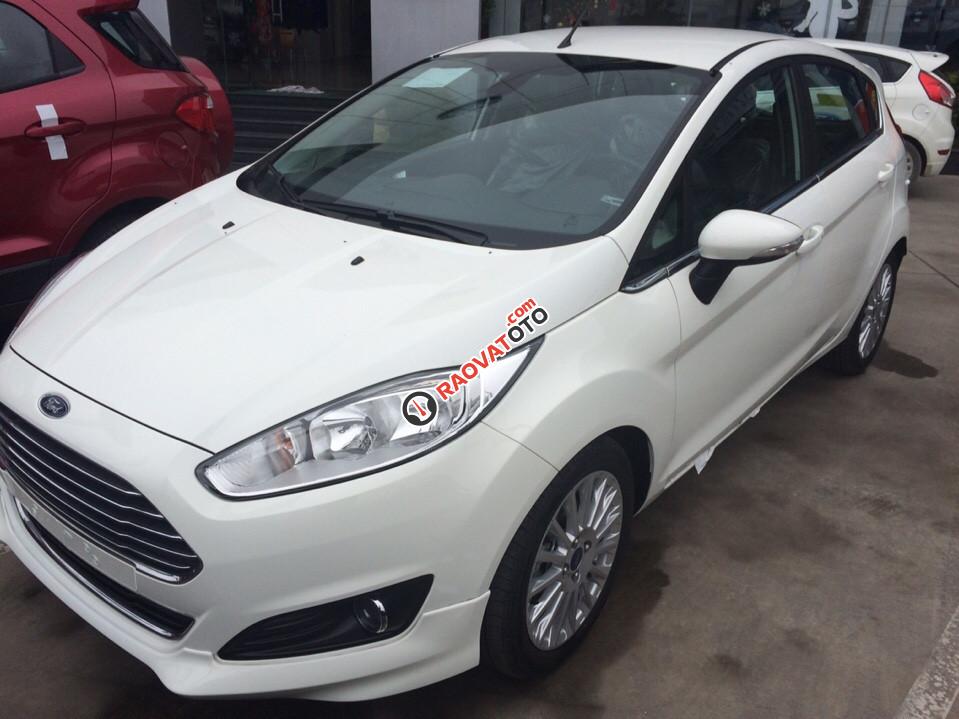 Cần bán xe Ford Fiesta 1.5L AT Titanium đời 2018, màu trắng-0