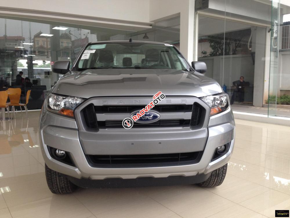 Bán ô tô Ford Ranger XLS 4x2 AT sản xuất 2017, màu xám, nhập khẩu nguyên chiếc, giá 685tr-0