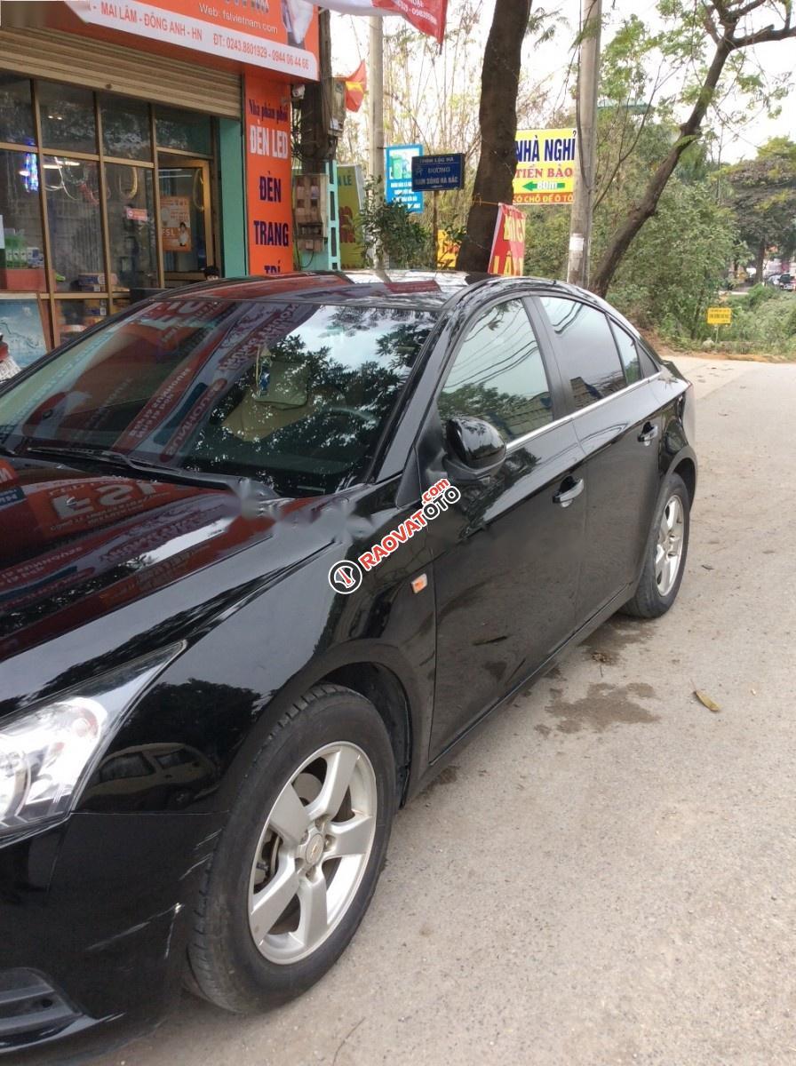 Cần bán Chevrolet Cruze LS sản xuất 2012, màu đen-3