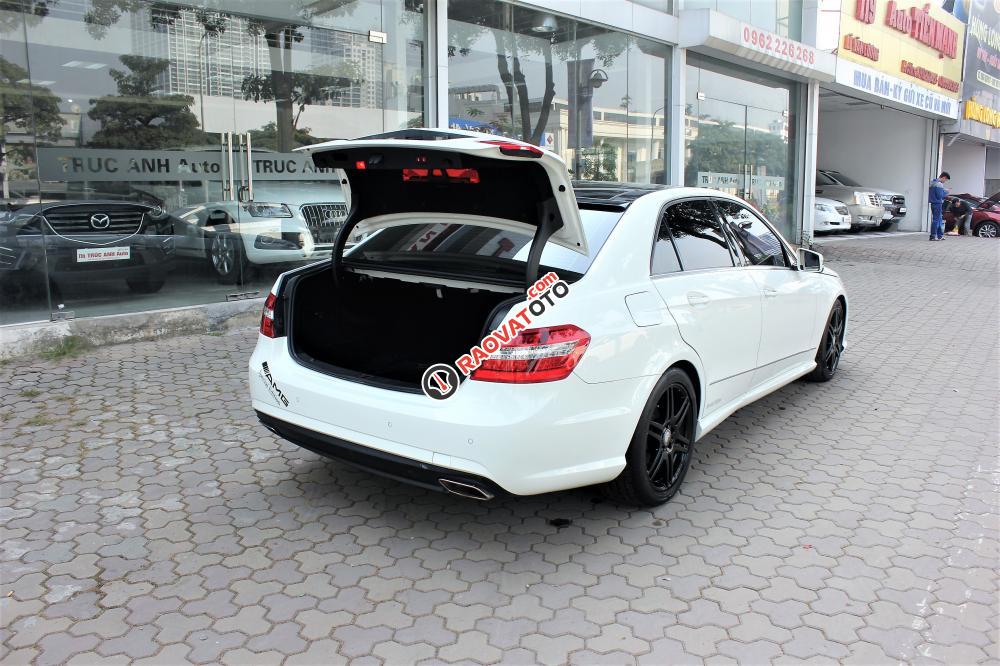 Bán Mercedes E300 AMG đời 2012, màu trắng-6