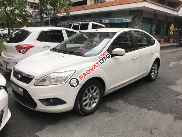 Bán Ford Focus đời 2010, màu trắng-2