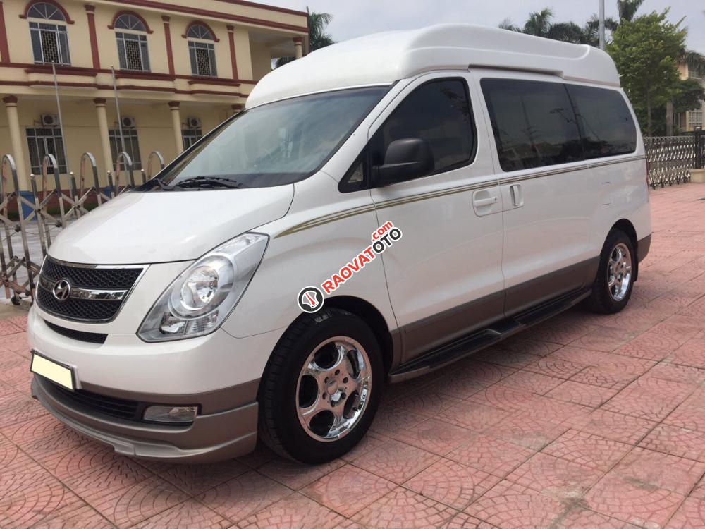 Cần bán xe Hyundai Starex Limosine đời 2013, đk 2017, máy dầu, nhập khẩu-1