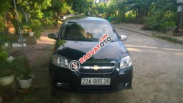 Cần bán Chevrolet Aveo đời 2011, màu đen xe gia đình-3