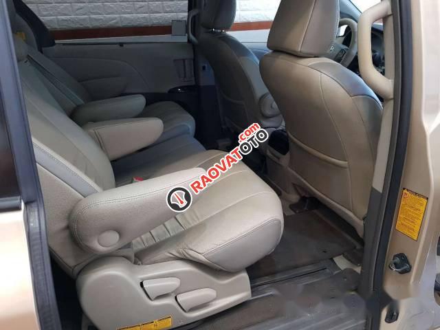 Bán Toyota Sienna LE 3.5 đời 2011, nhập khẩu nguyên chiếc chính chủ-3