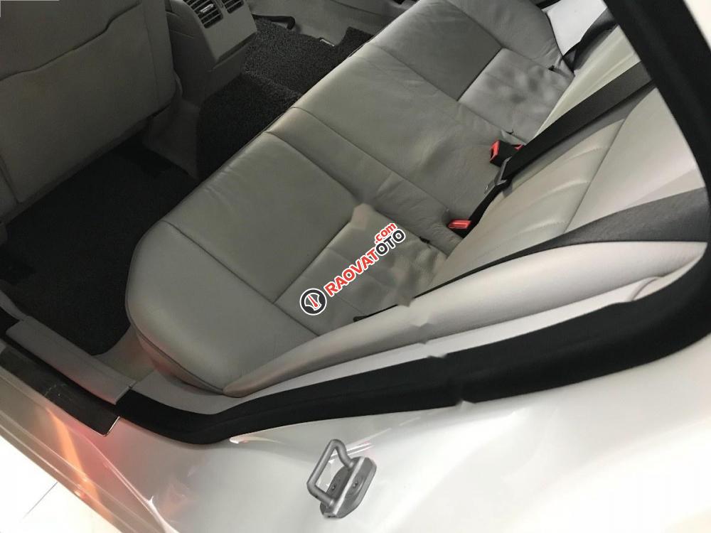 Bán Mercedes C250 đời 2011, màu trắng chính chủ-3