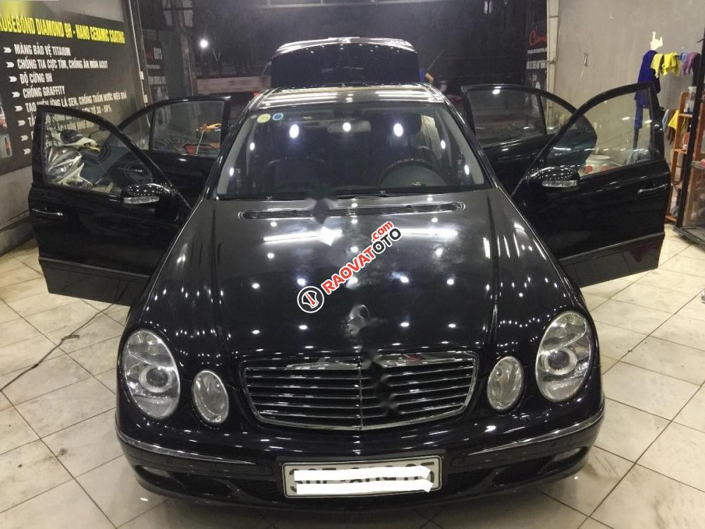 Cần bán lại xe Mercedes E280 sản xuất 2006, màu đen như mới-0