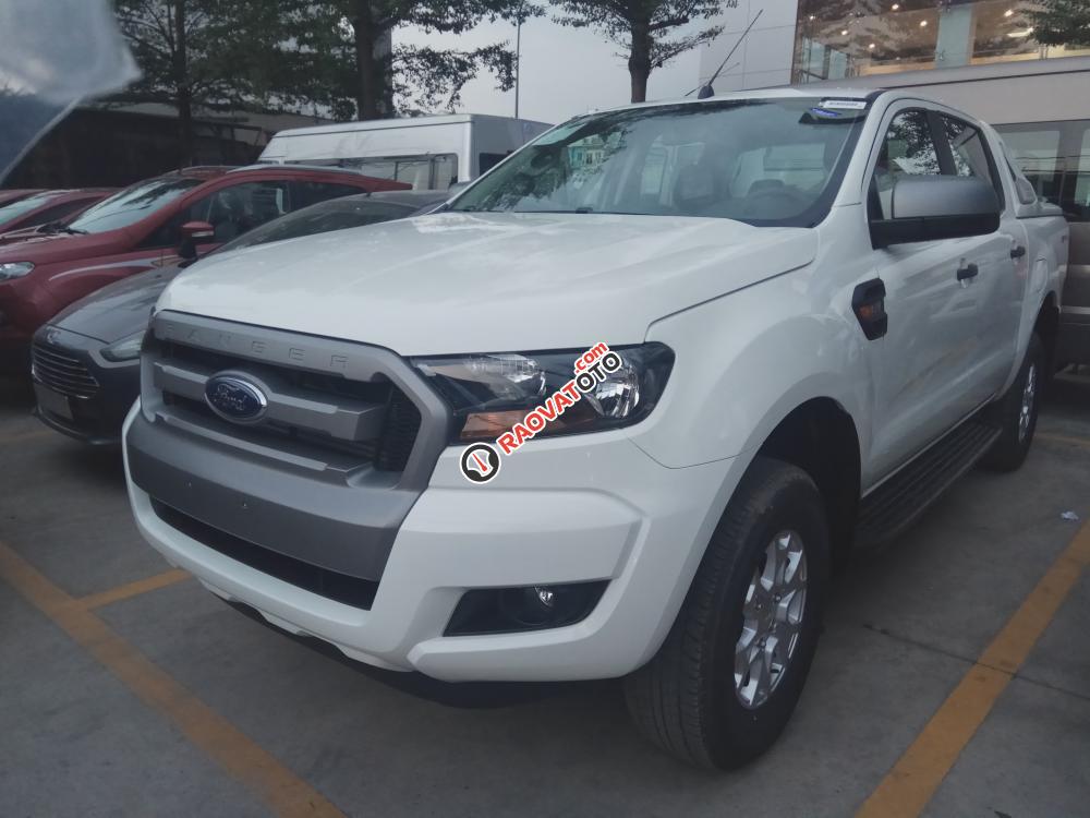 Cần bán Ford Ranger đời 2017, màu trắng, 676tr-1