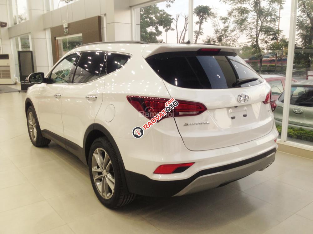 Bán xe Hyundai Santa Fe 2.2 AT 4WD đời 2017, màu trắng-5