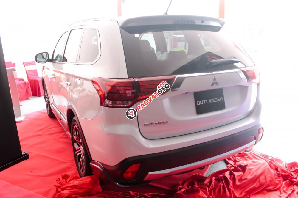 Mitsubishi Outlander (2.0 & 2.4 CVT) 7 chỗ ngồi công nghệ Nhật Bản-5