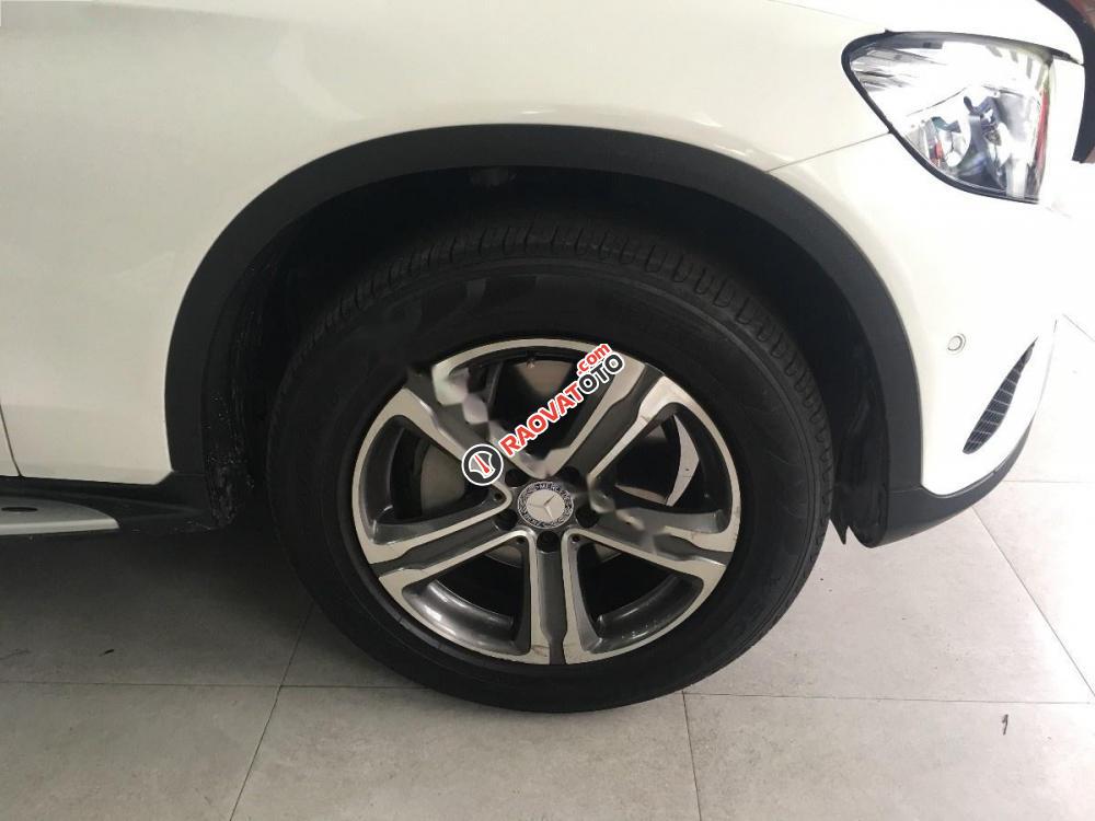 Cần bán xe Mercedes GLC 250 đời 2016, màu trắng, nhập khẩu nguyên chiếc-6