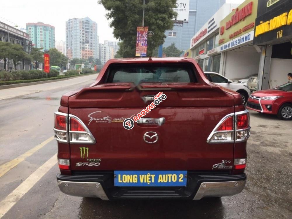 Cần bán Mazda BT 50 2.2L 4x2 AT đời 2015, màu đỏ, nhập khẩu nguyên chiếc số tự động, giá 528tr-8