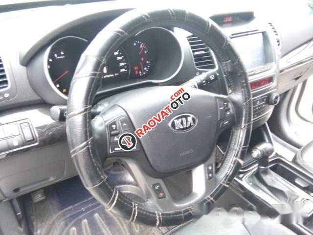 Cần bán gấp Kia Sorento đời 2014, màu trắng-3