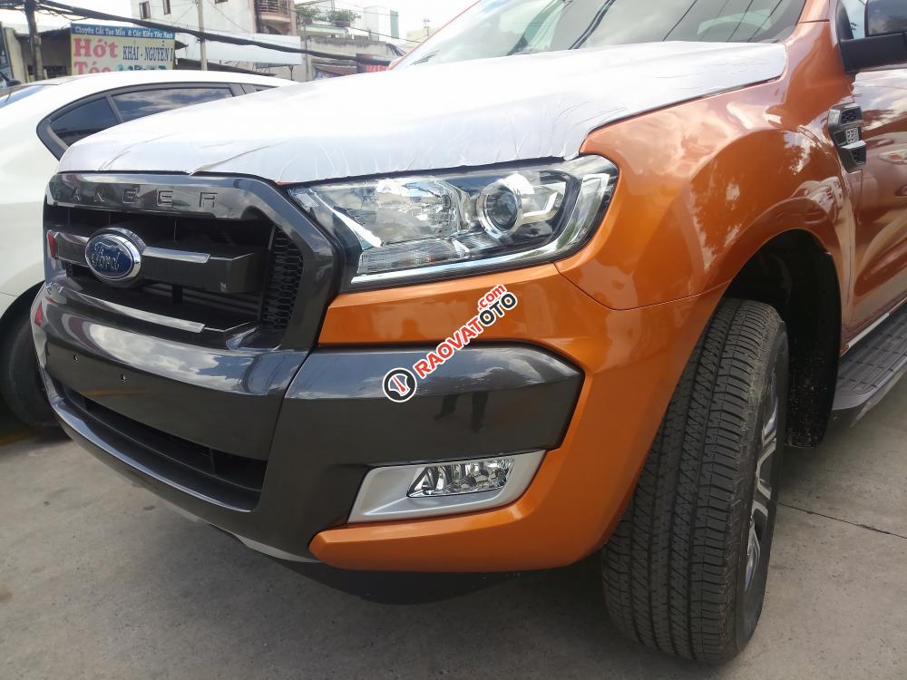 Xe Ford Ranger Wildtrak 4x4 AT giao ngay, nắp thùng Thái, BH thân vỏ chính hãng. LH ngay-3