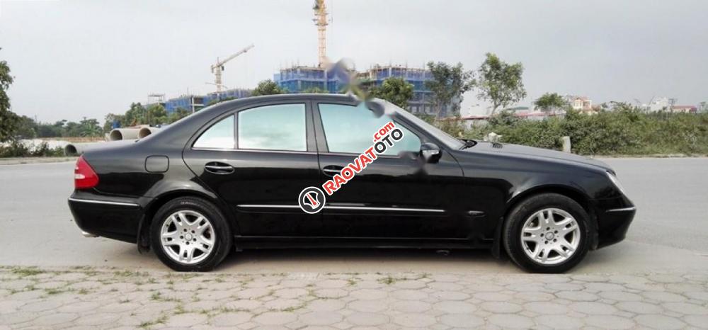 Cần bán lại xe Mercedes E280 đời 2005, màu đen, giá chỉ 430 triệu-9