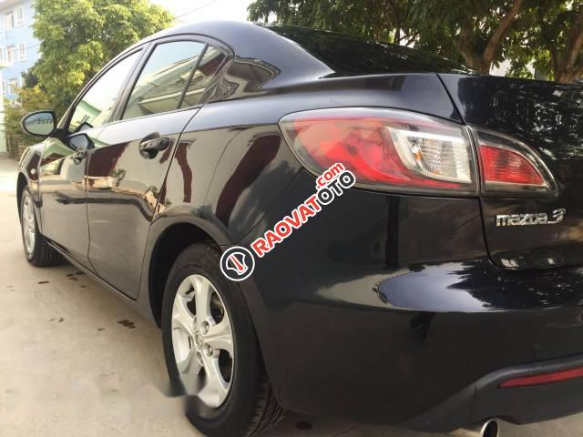 Bán Mazda 3 2010, màu đen, xe nhập, giá 410tr-2