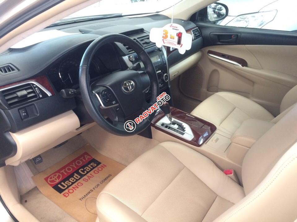 Bán xe Camry 2.0E sản xuất 2013 màu nâu vàng, biển số thành phố-1