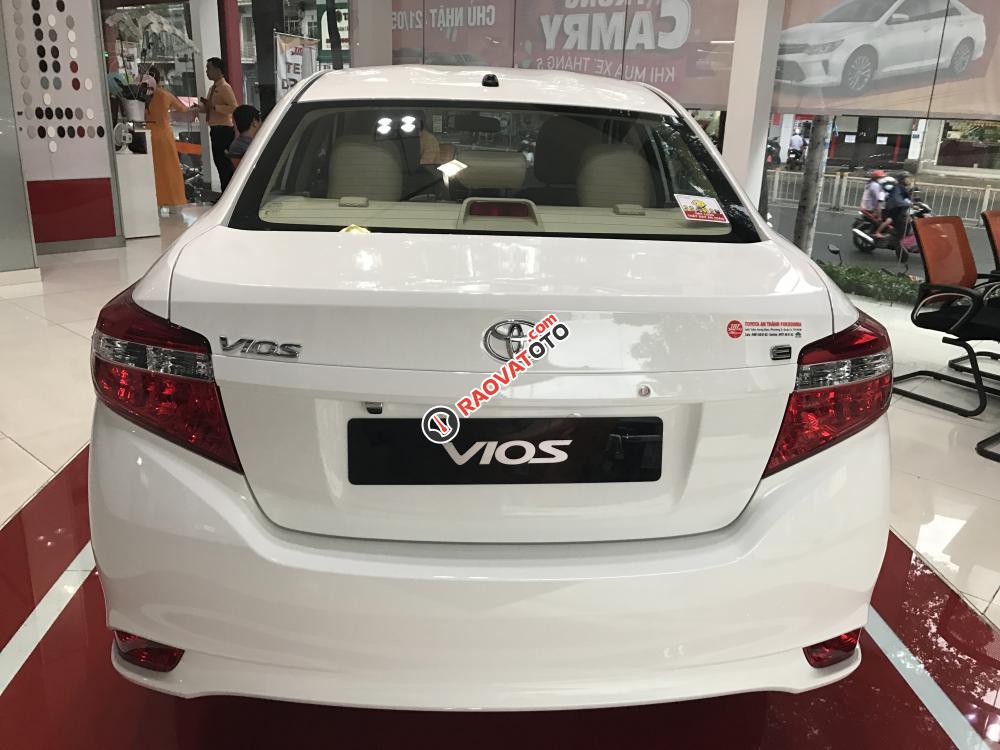 Bán Toyota Vios 1.5E CVT đời 2018, màu trắng, full option, hỗ trợ trả góp lãi suất 0.49%-2