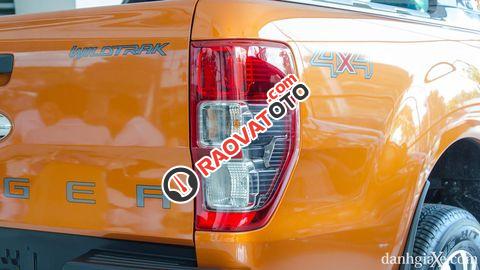 Bán xe Ford Ranger Wildtrak 3.2 4x4 2018, màu cam, xe nhập-19