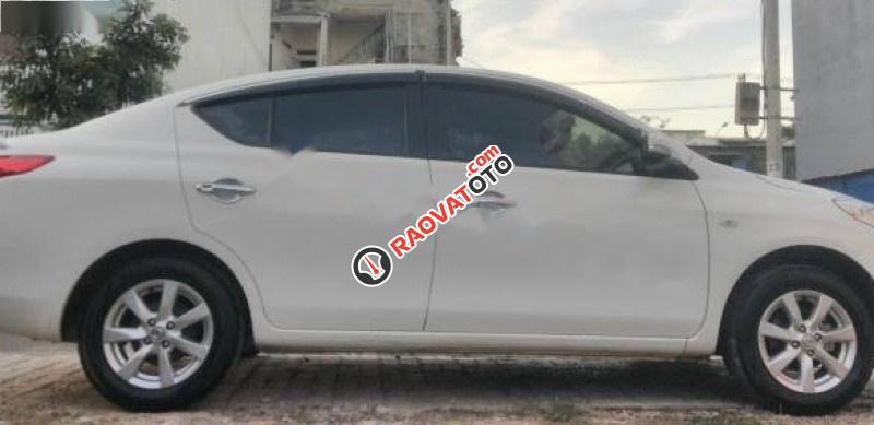 Cần bán gấp Nissan Sunny XV 2014, màu trắng, giá 402tr-1