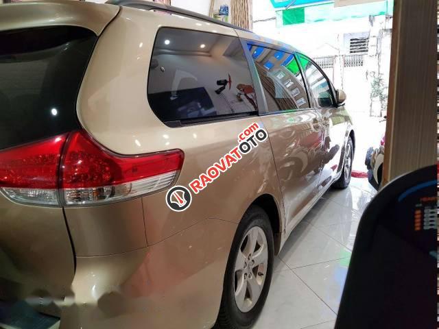 Bán Toyota Sienna LE 3.5 đời 2011, nhập khẩu nguyên chiếc chính chủ-5