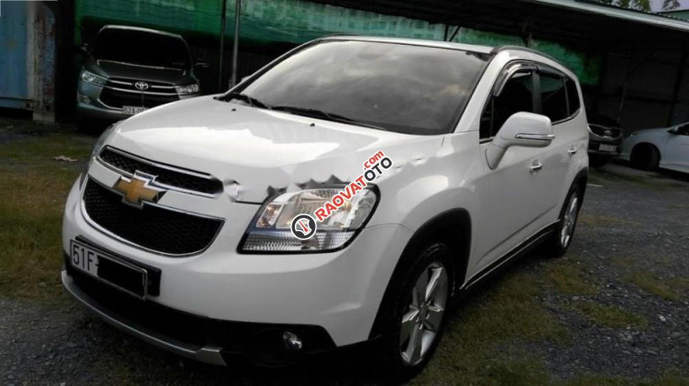 Bán Chevrolet Orlando LTZ 1.8 đời 2017, màu trắng xe gia đình-1