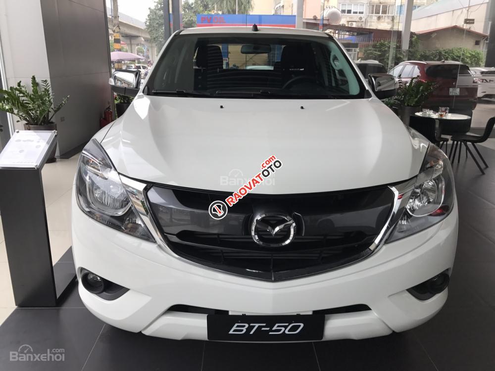 Bán Mazda BT 50 facelift 2017, đầu tư 50tr sở hữu xe ngay. Mr. Tú - 096.747.668-5