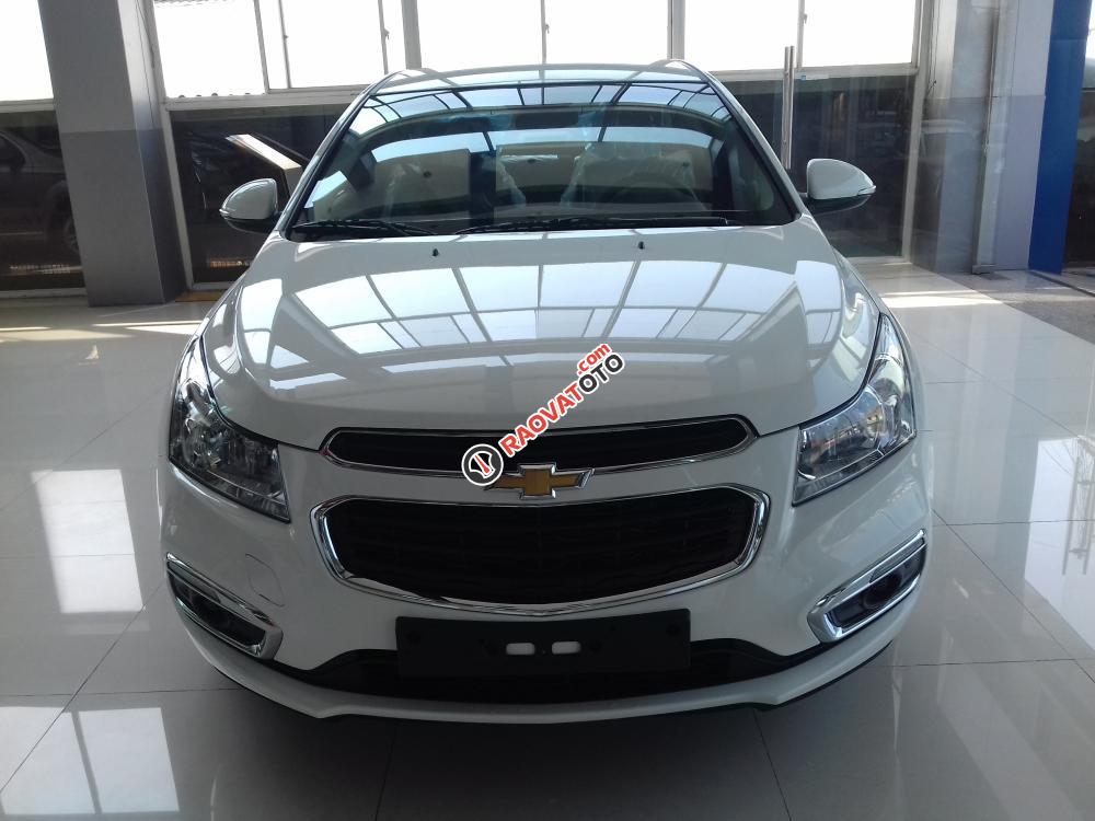 Cần bán xe Chevrolet Cruze sản xuất 2017, giá 547tr, trả trước 72tr là có xe-2