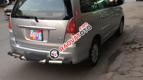 Cần bán xe Toyota Innova 2.0 MT đời 2009, giá tốt-1